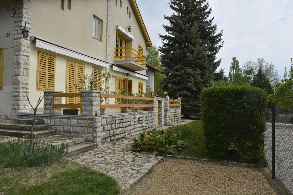 Soos Apartman Балатонфюред Экстерьер фото